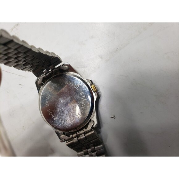 Masonic Mason Watch Wristwatch Gold & Silver Tone Freemason Square & Compass - Picture 6 of 6